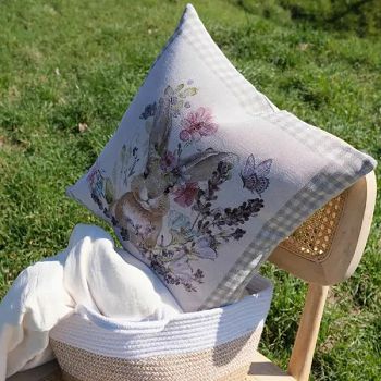 JASTUČNICA KISS ZEKO U CVIJEĆU 45x45 siva k./DUPLA SLIKA USKRS